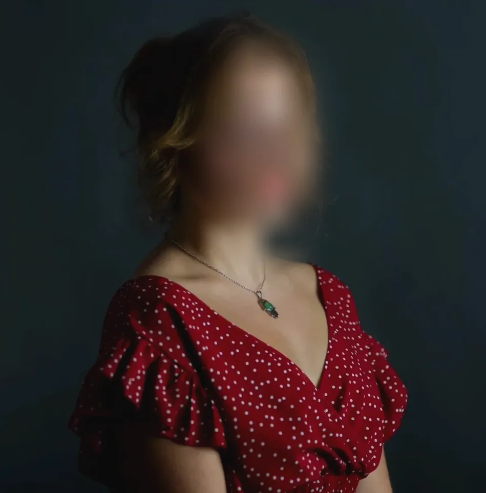 Ada, 25