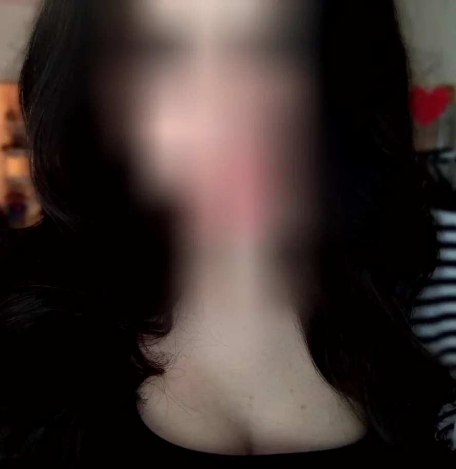 Leila, 21