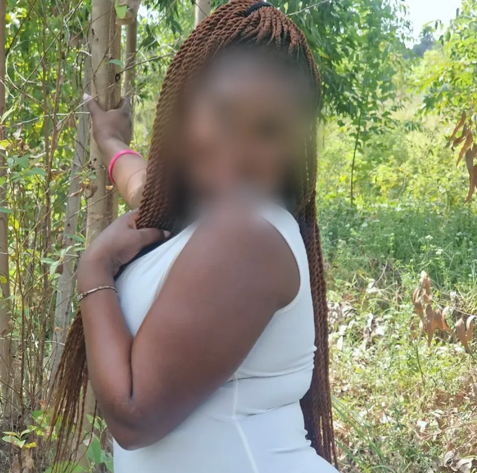 Rhian, 27